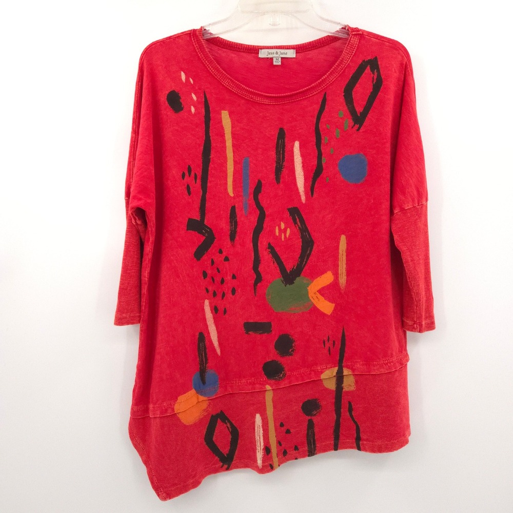 Jess & Jane Tunic Top Women Size M Red Abstract Art Asymmetrical Mineral Wash